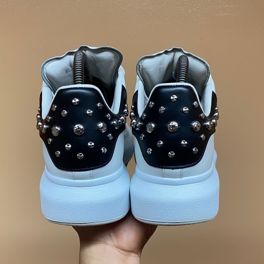 Alexander McQueen Oversized Sneakers “White Studd” EU 40 Women’s Size 10 - Picture 13 of 17